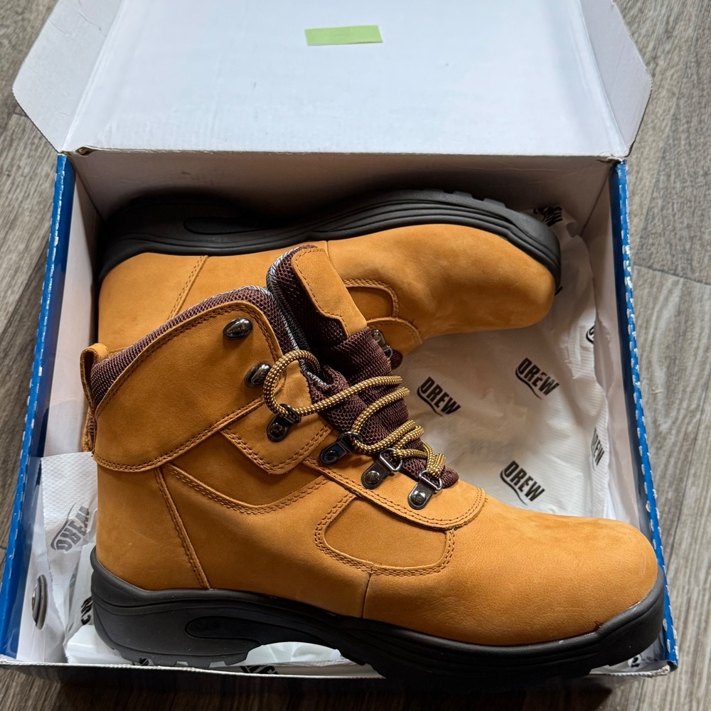 Drew Rockford Work Boots Mens 8.5 4W Wheat Nubuck Waterproof Slip Resistant